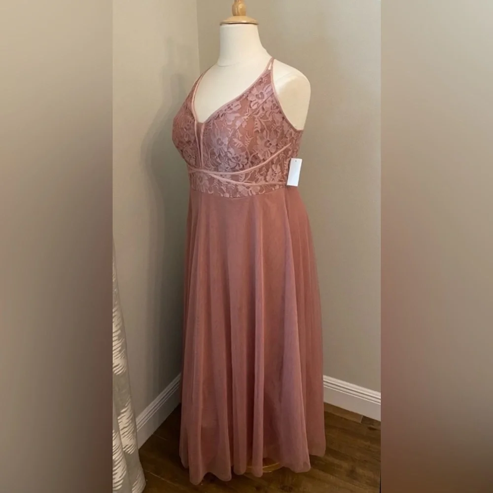 3x Plus Dress 💗 - Picture 4 of 6